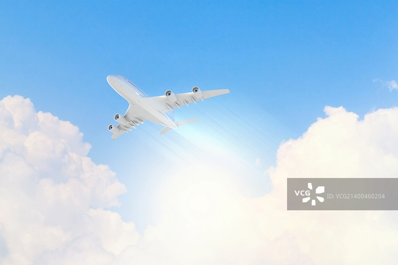 在多云天空飞行的飞机图片素材