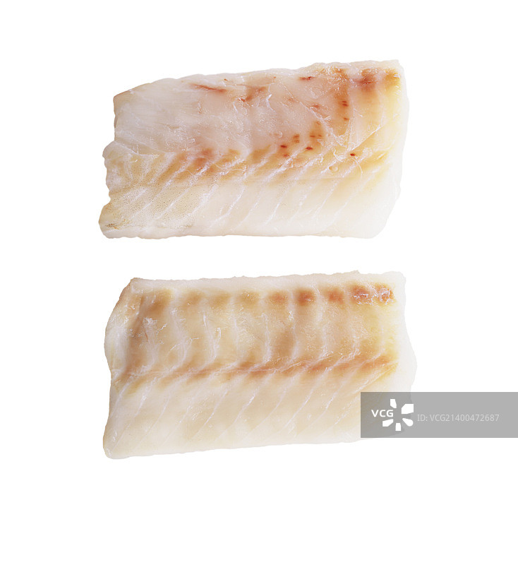 白色背景上的鳕鱼片图片素材