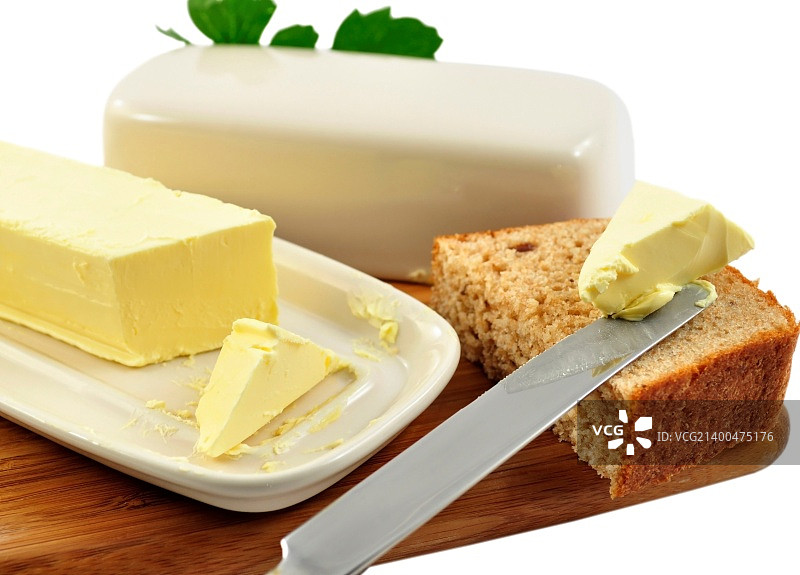 黄油和自制面包与刀图片素材