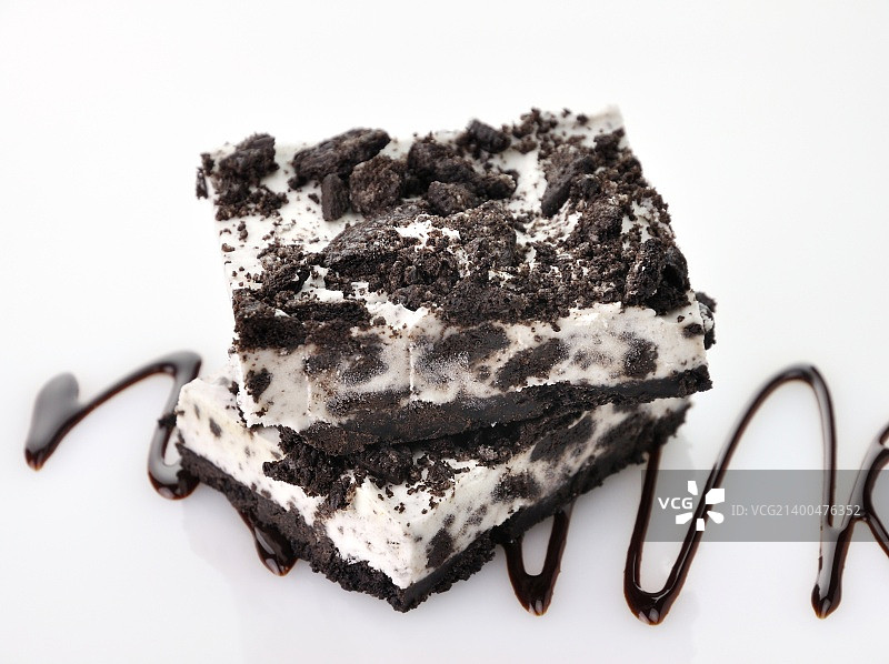 巧克力香草冰淇淋蛋糕图片素材