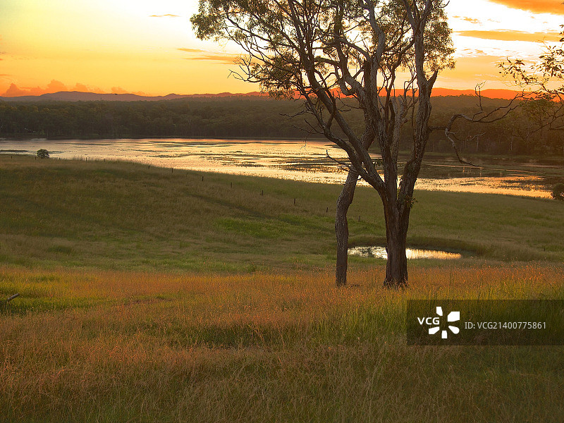 澳大利亚昆士兰州库旺巴湖日落图片素材