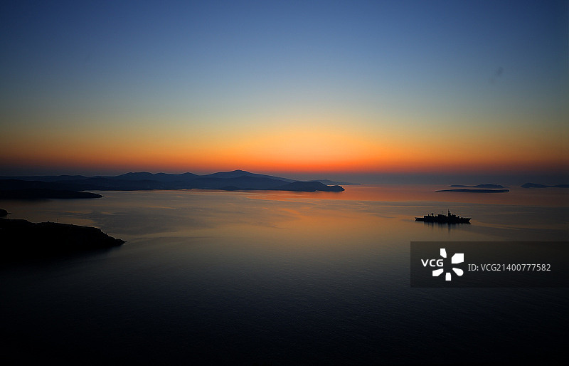 坠入爱河，永生不灭图片素材