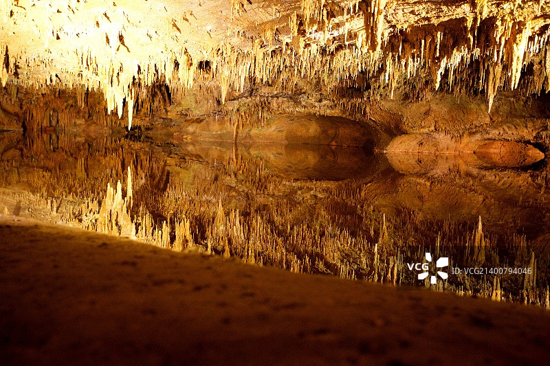 卢雷岩洞图片素材