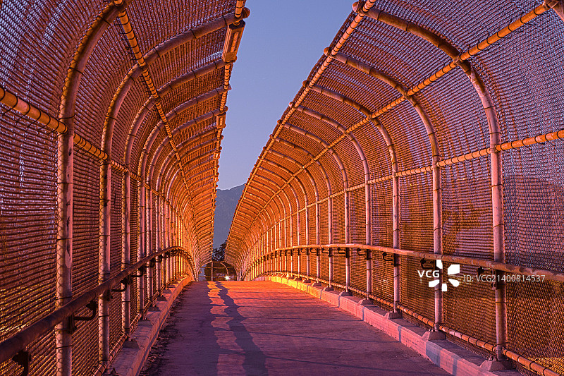 HDR 10号公路上的桥梁图片素材
