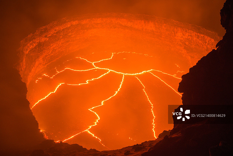 熔岩湖图片素材