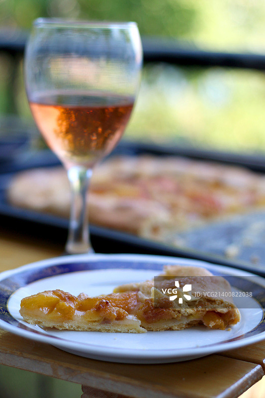 水蜜桃蛋糕图片素材