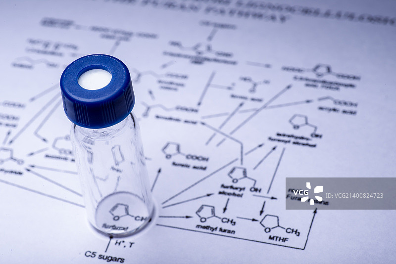纸上的样品瓶图片素材