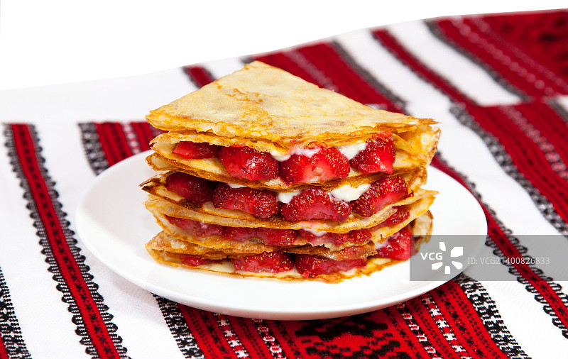 奶油草莓薄煎饼图片素材