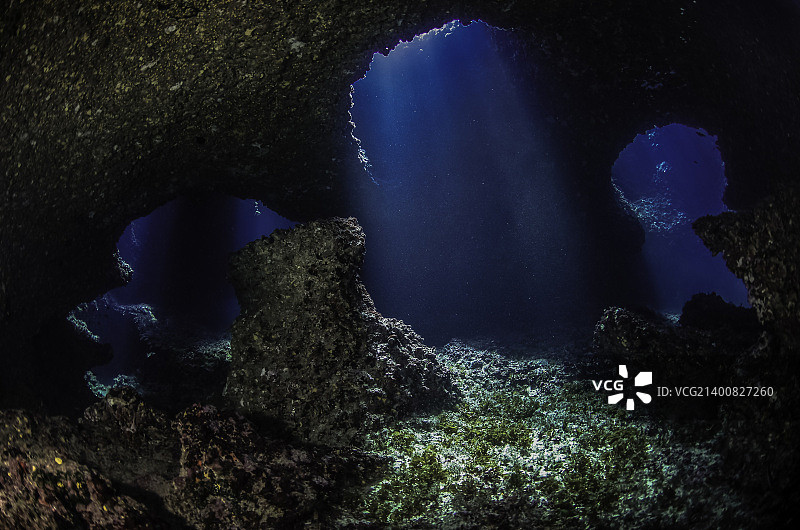 蓝洞图片素材