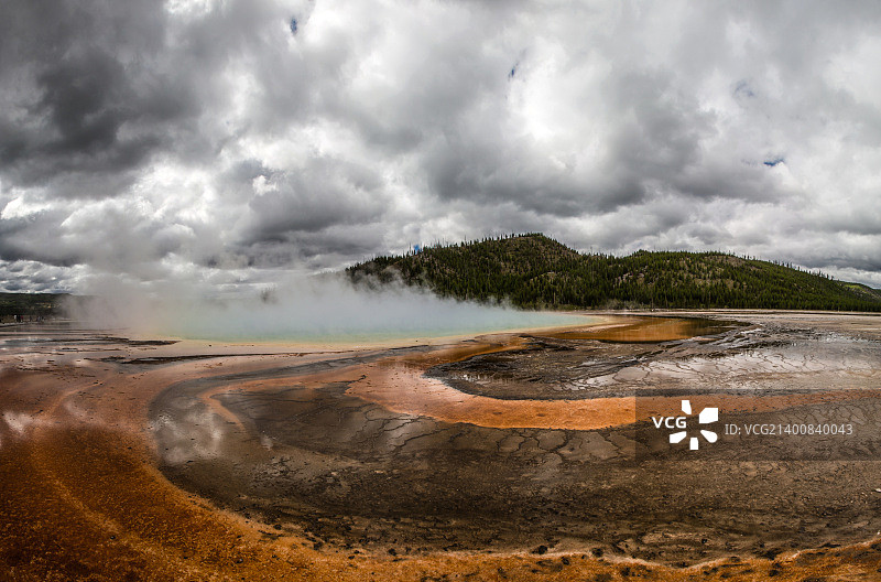 黄石国家公园中途间歇泉盆地大棱镜温泉图片素材