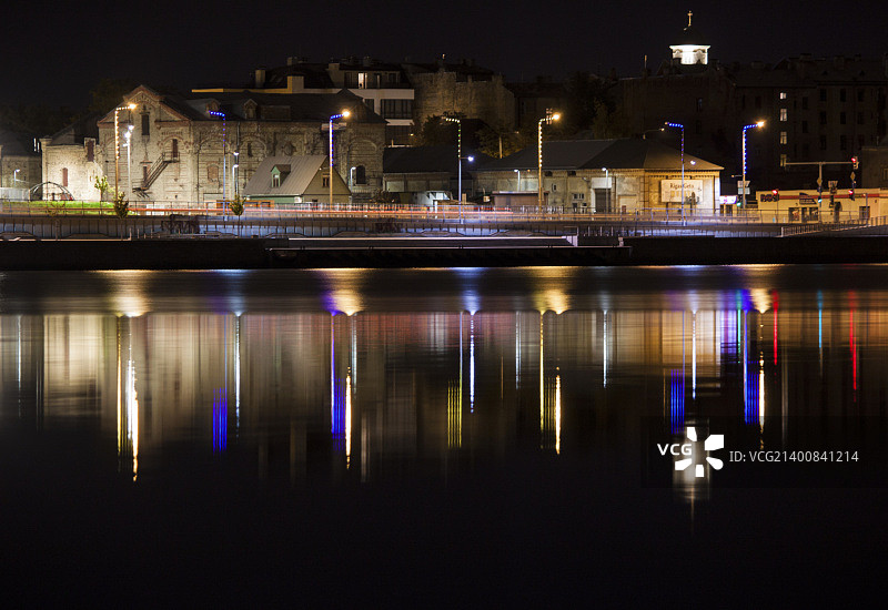 里加的夜景倒影图片素材