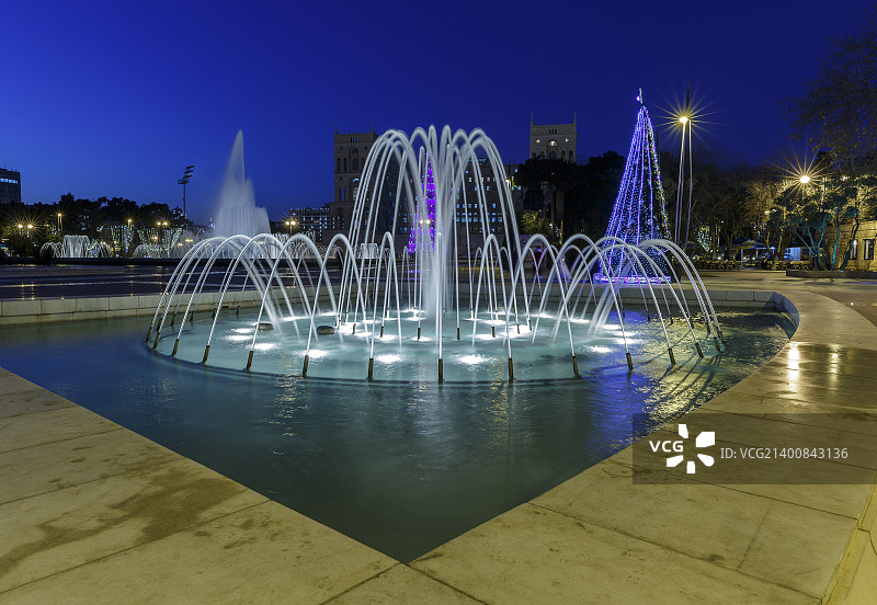 巴库主要圣诞树和主喷泉，阿塞拜疆图片素材