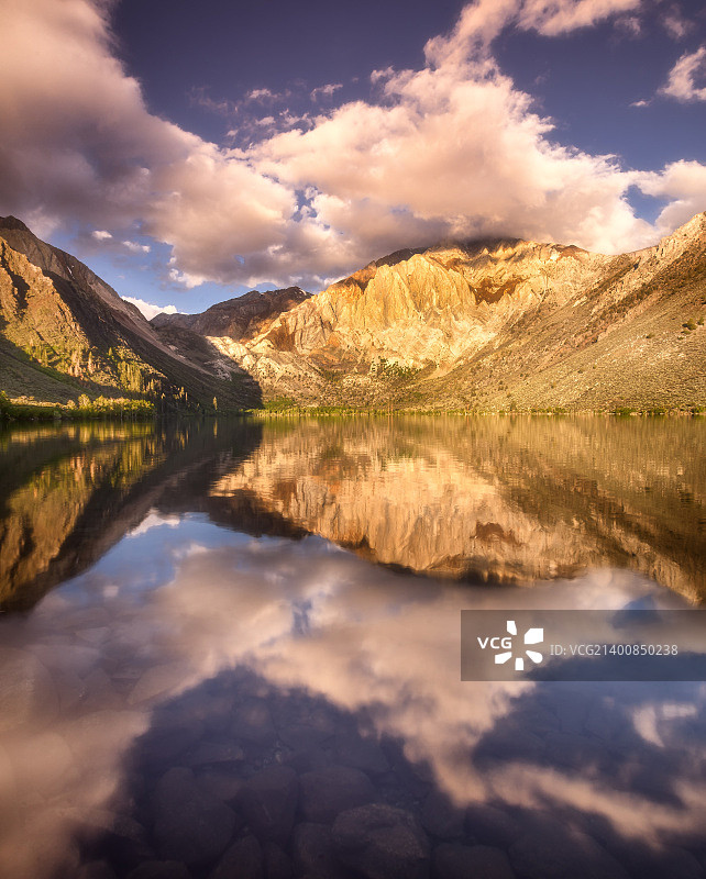 康维克特湖日出图片素材