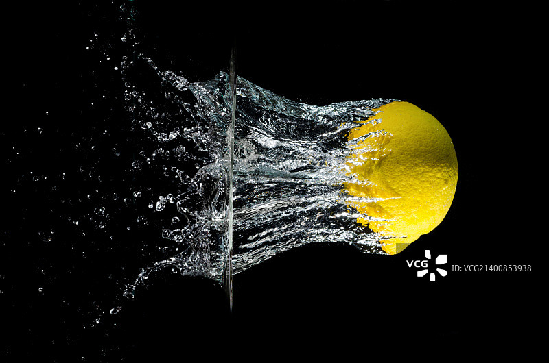 柠檬飞溅图片素材