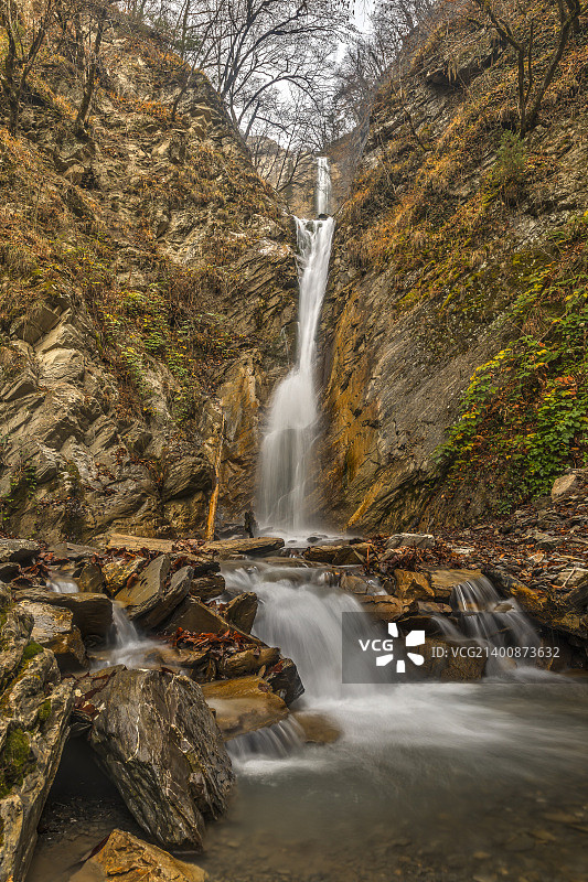 阿塞拜疆盖贝莱范丹姆山谷瀑布图片素材