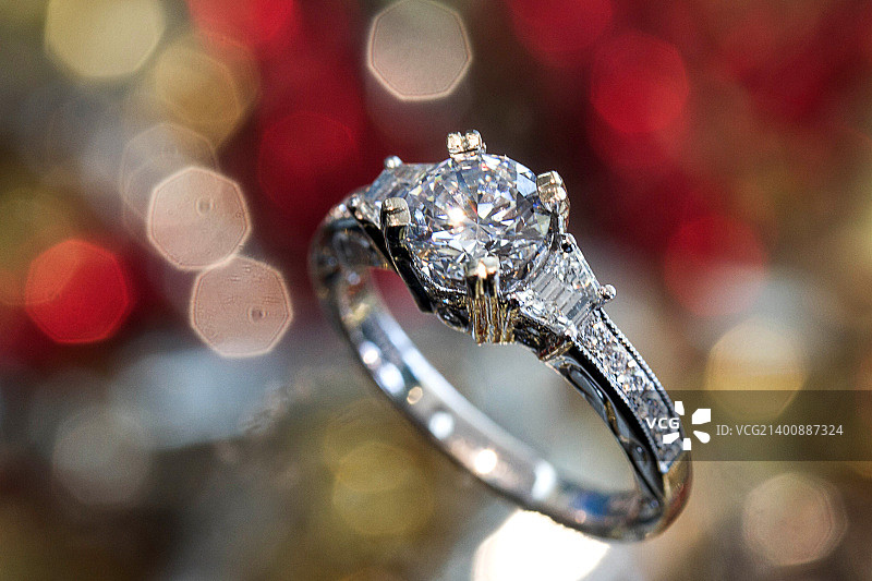 娜塔莉·K钻石戒指图片素材