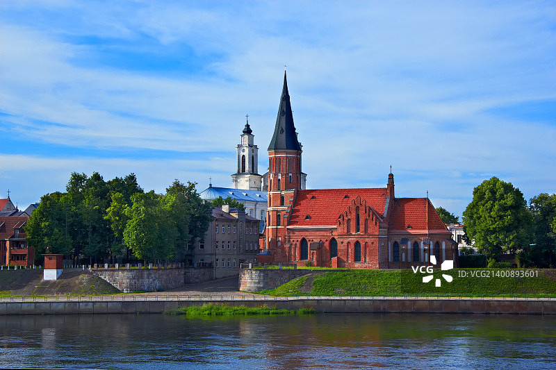 从立陶宛阿列克索塔斯山丘拍摄的考纳斯全景图片素材