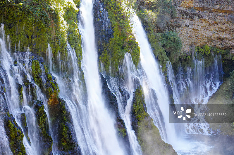 伯尼瀑布2图片素材