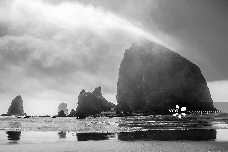 大炮海滩图片素材