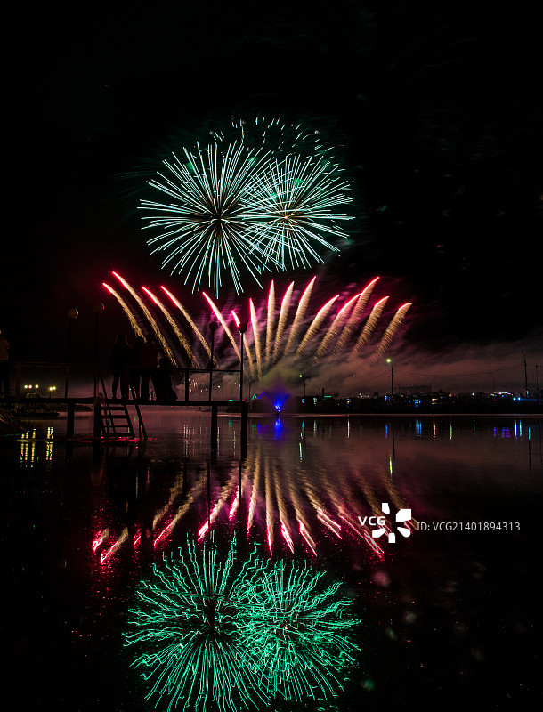 斯摩棱斯克焰火，2015年8月15日图片素材