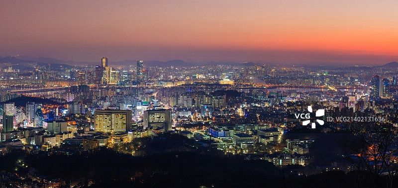 韩国首尔城市全景与市中心天际线图片素材
