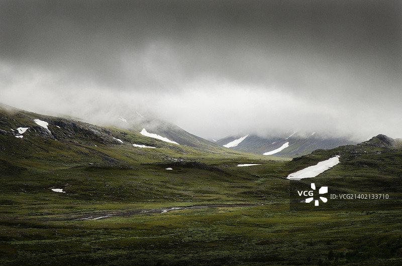 凯布讷凯塞山上空的雨云图片素材