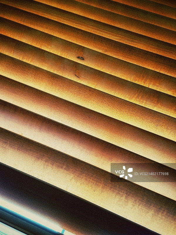 男人来自火星，女人来自威尼斯百叶窗？图片素材