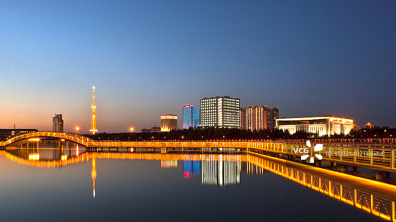 大庆万宝湖夜景图片素材