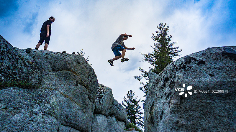 野外跑酷3图片素材