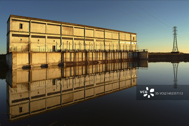 塞维利亚伊斯拉市长附近的泵站，西班牙图片素材