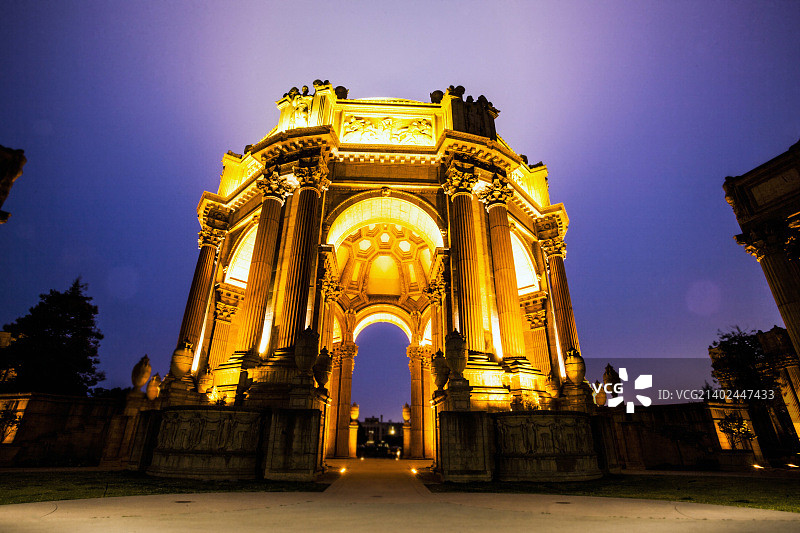 美术宫夜景图片素材