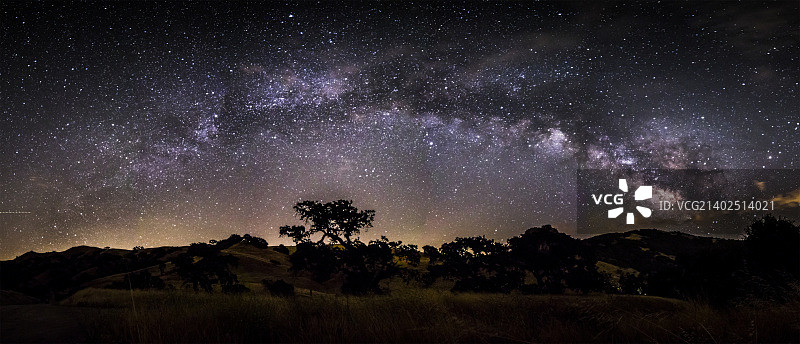 吉尔罗伊山上的银河拱门图片素材