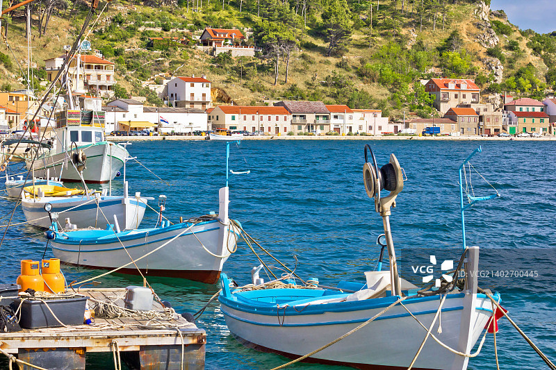 诺维格勒达尔马提亚海岸的船只图片素材