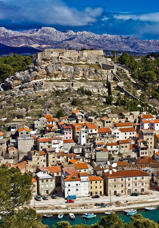 诺维格勒达尔马提和韦莱比特山图片素材