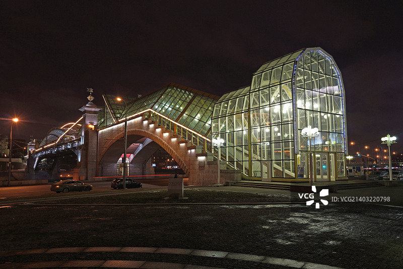 夜景：博格丹·赫梅利尼茨基大桥图片素材