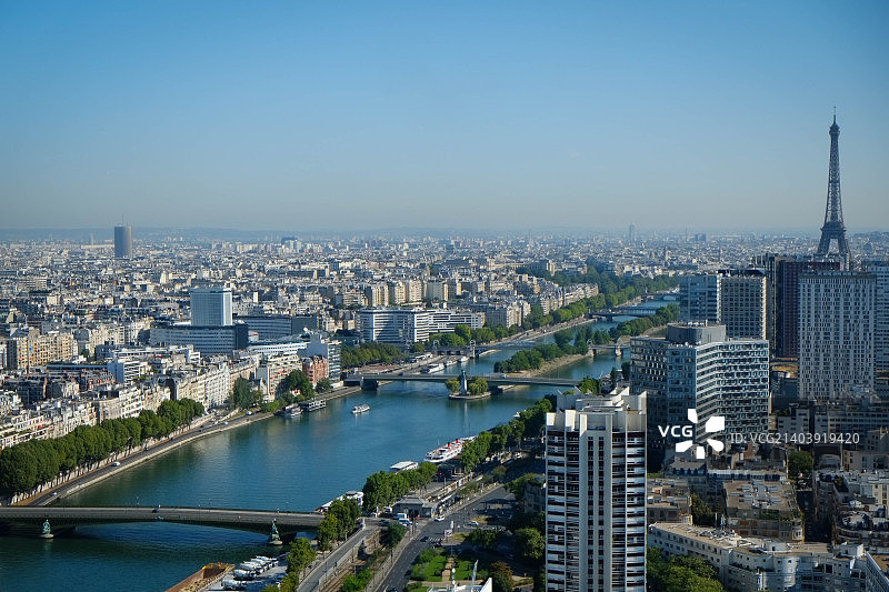 巴黎飞行之旅图片素材