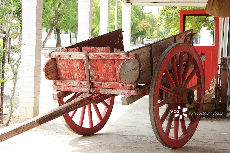 夏丽萨·洛特（de Scande）的传统旧牛车图片素材