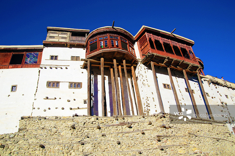 巴基斯坦罕萨山谷的700年历史的巴尔提特古堡图片素材