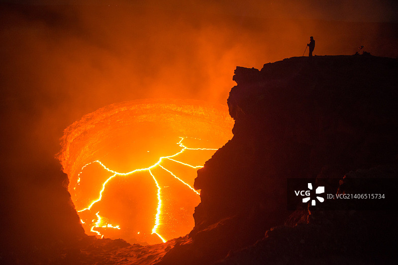 熔岩湖图片素材