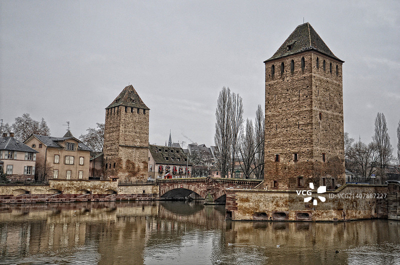 法国斯特拉斯堡小法兰西区的塔楼图片素材