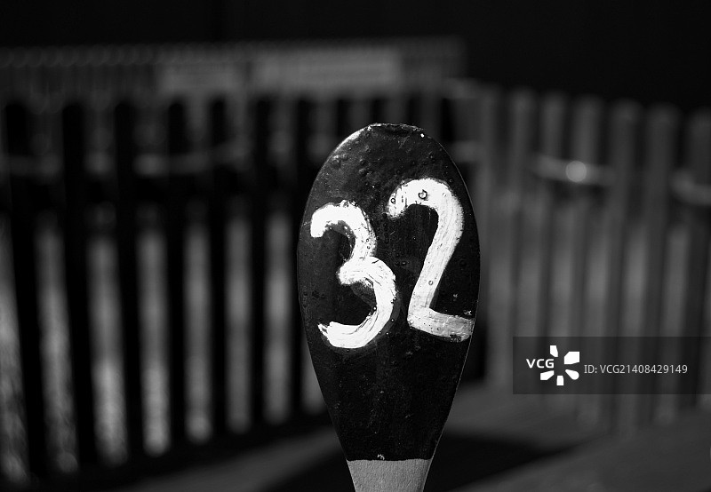 答案是32图片素材