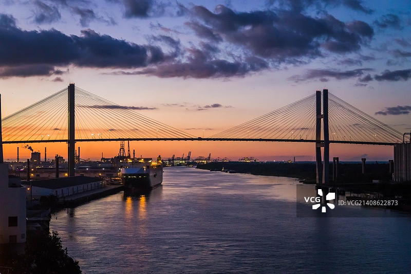 塔尔梅奇纪念大桥 - 美国佐治亚州萨凡纳图片素材