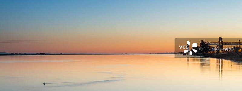 特茹河上的日落图片素材