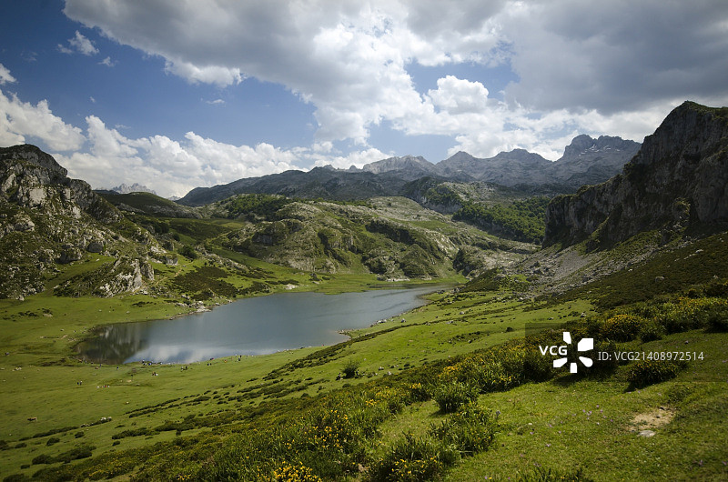 科瓦东加的埃尔西纳湖（西班牙阿斯图里亚斯）图片素材