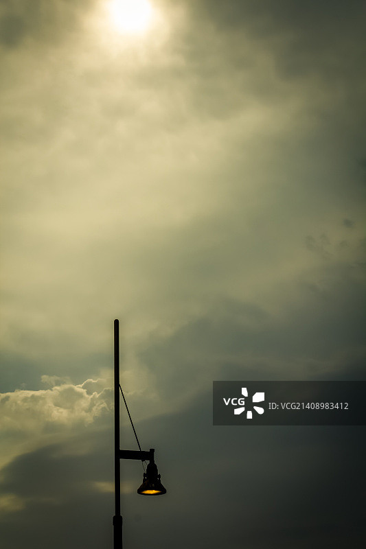 灯火辉煌的雅法市图片素材