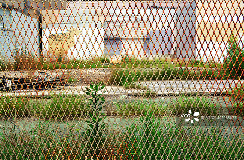 生锈的栅栏图片素材