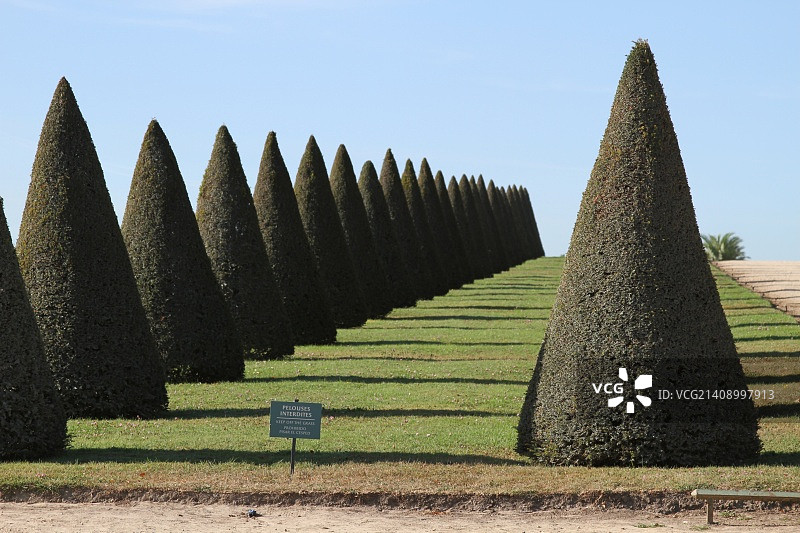 请勿践踏草坪图片素材