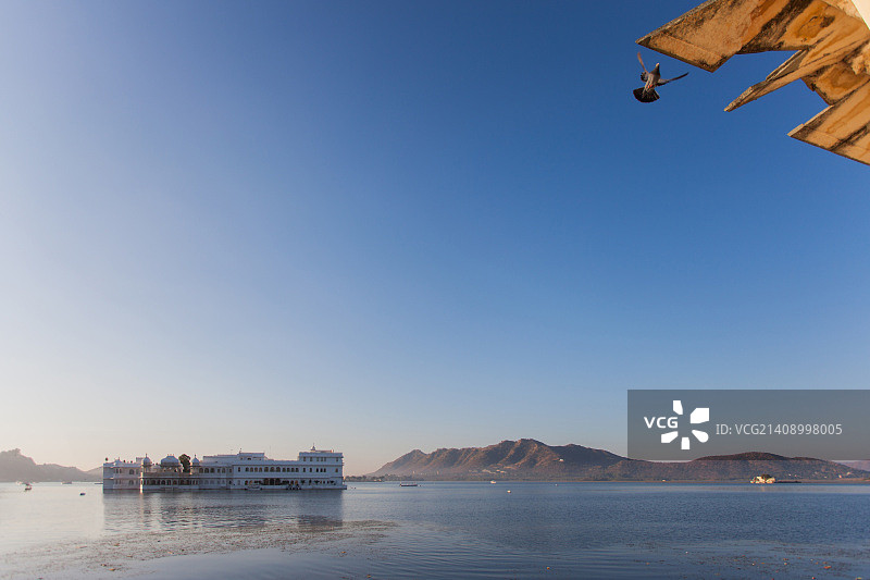 乌代浦尔，皮丘拉湖的湖宫图片素材