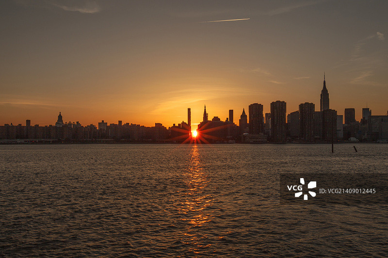 曼哈顿悬日图片素材