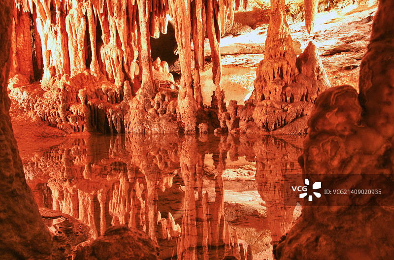 卢雷洞穴，HDR图片素材